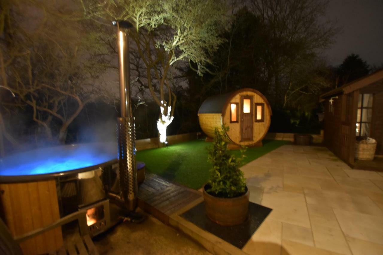 Oak Tree Stables Cottage Birmingam Exterior foto