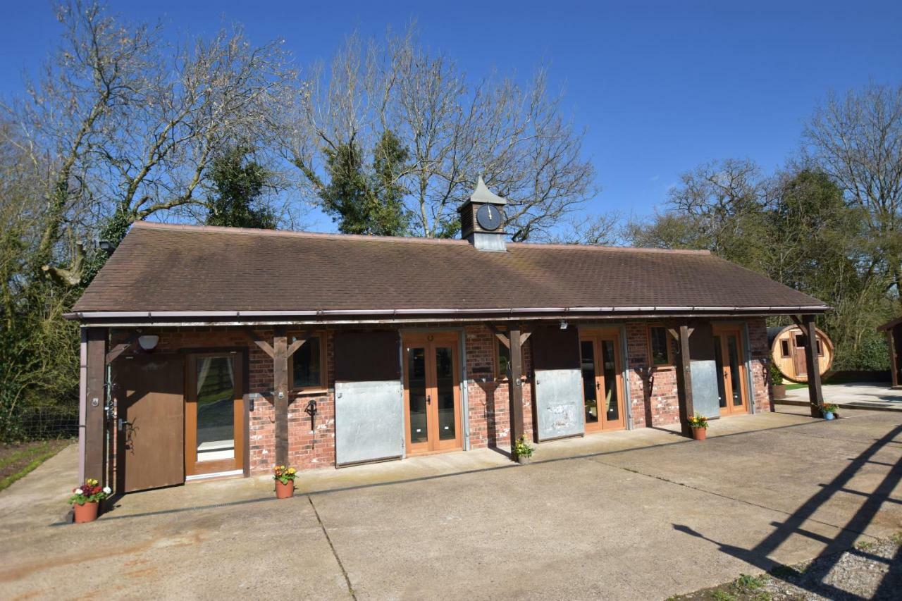 Oak Tree Stables Cottage Birmingam Exterior foto