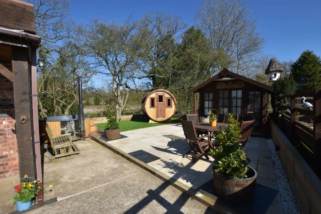 Oak Tree Stables Cottage Birmingam Exterior foto