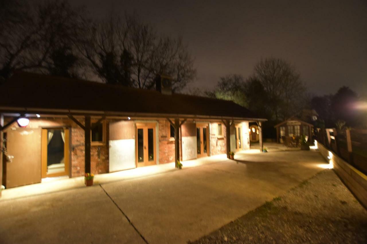 Oak Tree Stables Cottage Birmingam Exterior foto